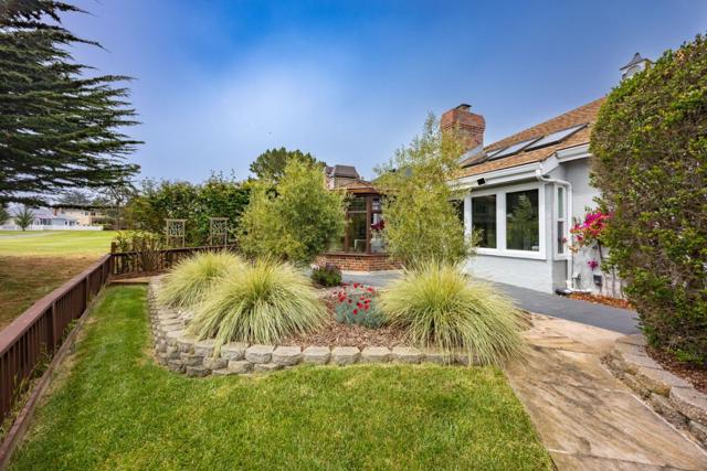 431 Burning Tree Court, Half Moon Bay CA: https://media.crmls.org/mediaz/06318d0d-0897-44e5-ad43-aeb1826af687.jpg