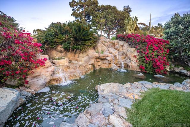 6884 El Camino Del Norte, Rancho Santa Fe CA: https://media.crmls.org/mediaz/0631a7de-b41a-4526-9648-ab95b02abc9f.jpg
