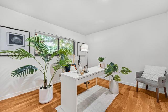 50 Jordan Place, Palo Alto CA: https://media.crmls.org/mediaz/063255c1-2239-4548-a982-4e97ea7aa5f3.jpg