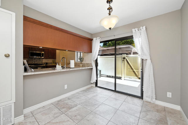 Detail Gallery Image 9 of 48 For 28763 Conejo View Dr, Agoura Hills,  CA 91301 - 3 Beds | 1/1 Baths