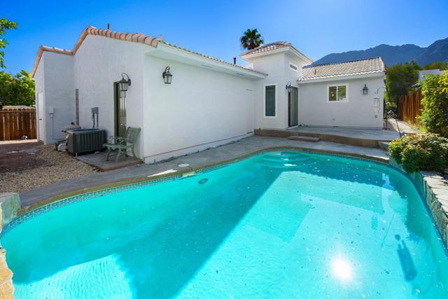 53967 Avenida Navarro, La Quinta CA: https://media.crmls.org/mediaz/06332107-8de6-40cd-a172-b0e1e461d8f9.jpg