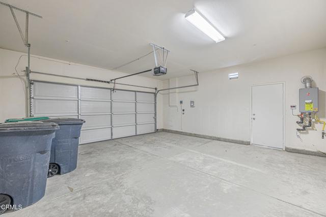 3016 Via Bella Rosa Avenue, Rosamond CA: https://media.crmls.org/mediaz/063399be-46b0-4558-a57f-7d17b1468640.jpg