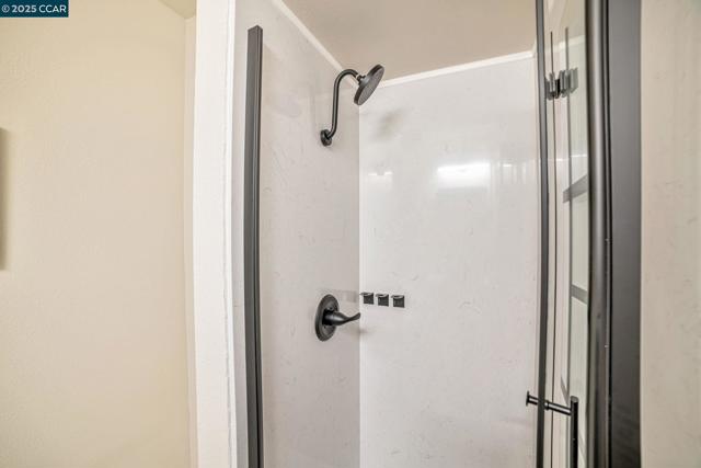 389 James St, Livermore CA: https://media.crmls.org/mediaz/06348a3f-6dc2-48bd-804d-2768907c0b35.jpg