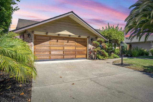 910 Monica Lane, Campbell CA: https://media.crmls.org/mediaz/06369f41-7e2c-4e69-acaa-8d7af1355ab0.jpg