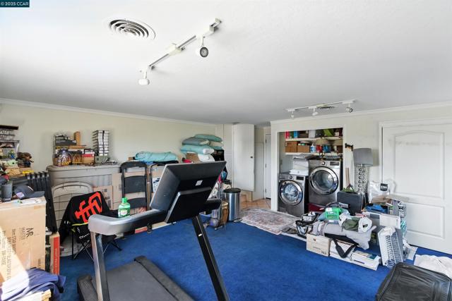 1201 Valle Vista Ave, Vallejo CA: https://media.crmls.org/mediaz/06370361-e676-4c3b-988a-5b2a1a35ddc7.jpg