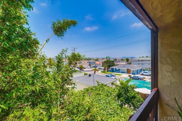 Detail Gallery Image 29 of 37 For 1762 Locust St #4,  San Diego,  CA 92106 - 2 Beds | 2/1 Baths