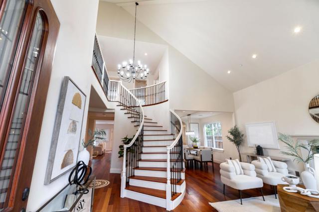 2124 Oakley Avenue, Menlo Park CA: https://media.crmls.org/mediaz/063807d1-01f4-4d81-9bb2-87e729dd11d2.jpg