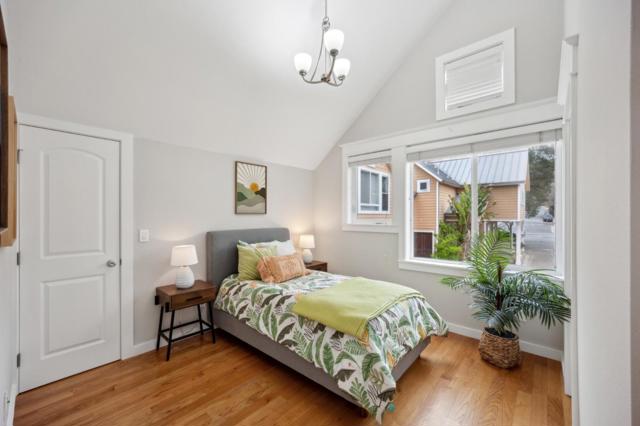 14637 Big Basin Way, Saratoga CA: https://media.crmls.org/mediaz/0638c369-15e3-4a87-bb9d-464b55a5fdc5.jpg