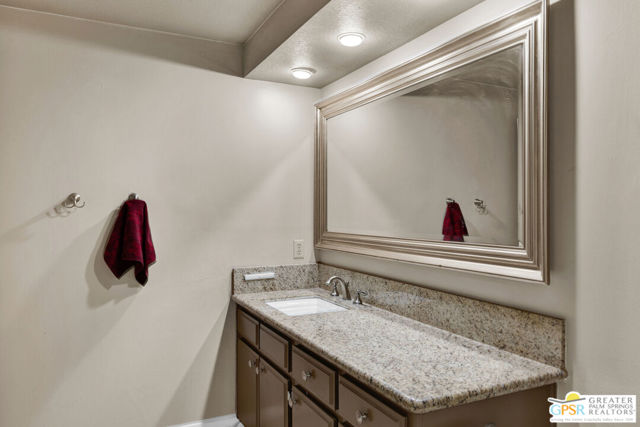 255 S Avenida Caballeros #111, Palm Springs, CA 92262