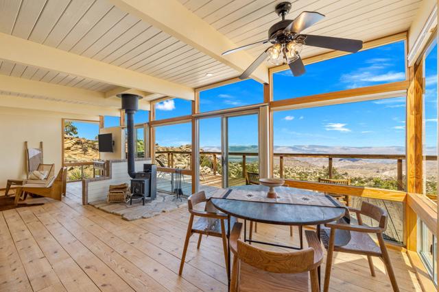 61474 Hanging Rock Lane, Mountain Center CA: https://media.crmls.org/mediaz/063a04d3-f70d-462c-a14e-8dc3a16050bc.jpg