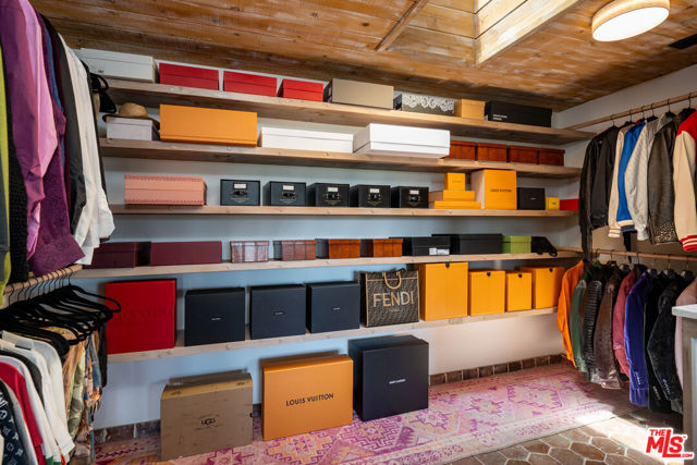 791 Nyes Place, Laguna Beach CA: https://media.crmls.org/mediaz/063b09d9-0e0b-4010-9256-cd7b27a0934f.jpg