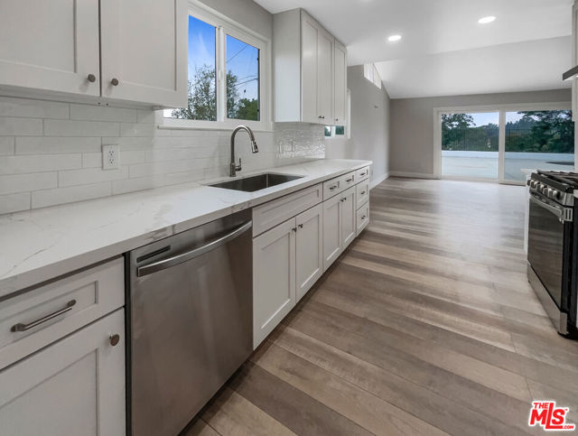 16436 Gunther Street photo 8