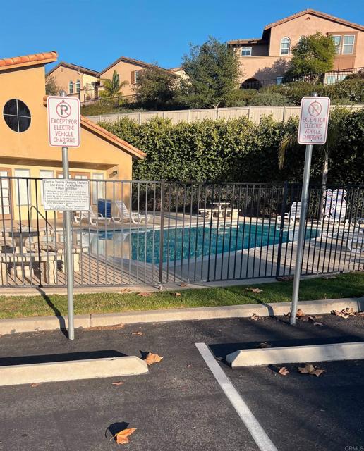 Detail Gallery Image 5 of 7 For 211 Woodland Pkwy, San Marcos,  CA 92069 - 2 Beds | 2 Baths