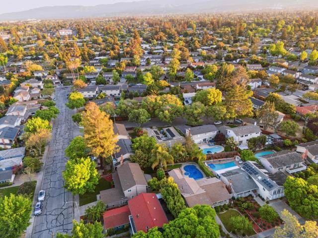 637 Nashua Court, Sunnyvale CA: https://media.crmls.org/mediaz/063b6d4f-8902-48a3-bb21-823470f50c10.jpg