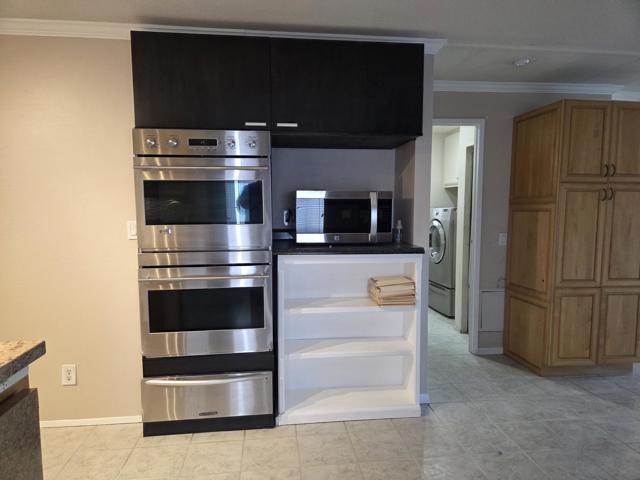24 Mesa View Drive, Cathedral City CA: https://media.crmls.org/mediaz/063bca77-c2d8-4cbe-8019-deec80bb8814.jpg