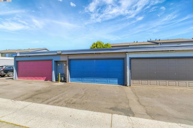 4312 Solano Way, Union City CA: https://media.crmls.org/mediaz/063bd6cd-d317-415b-8e0a-74a514d3d63a.jpg