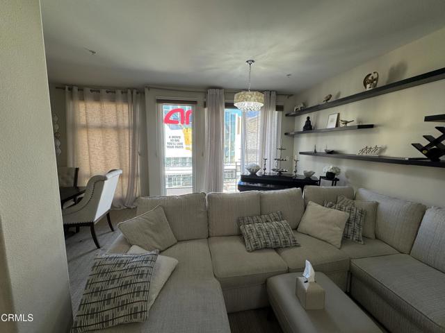 Detail Gallery Image 9 of 34 For 250 N 1st St #301,  Burbank,  CA 91502 - 2 Beds | 3 Baths