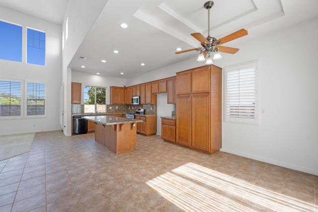 Detail Gallery Image 15 of 55 For 106 Chesapeake Ct, San Marcos,  CA 92069 - 4 Beds | 3 Baths