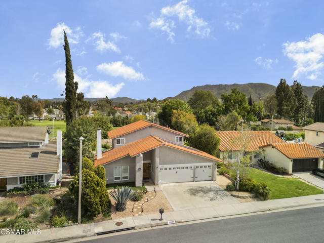 30836 Overfall Drive, Westlake Village CA: https://media.crmls.org/mediaz/063ca109-19e9-4bcd-a6c2-4e734bc09974.jpg
