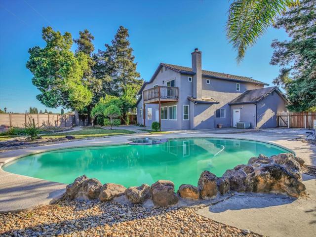 3706 Leilani Lane, Stockton CA: https://media.crmls.org/mediaz/063d2a7e-1e8c-43fc-acfa-c86783b66da6.jpg
