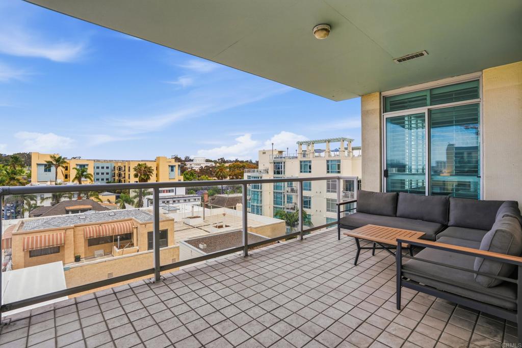 850 Beech St - photo 9