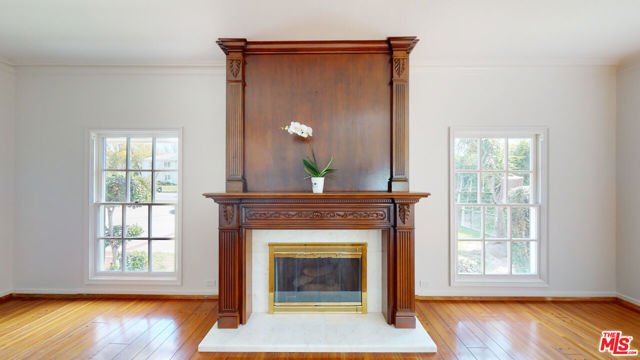 525 N Rexford Drive, Beverly Hills CA: https://media.crmls.org/mediaz/063d7fdd-d271-44c1-9498-10c19be86d13.jpg
