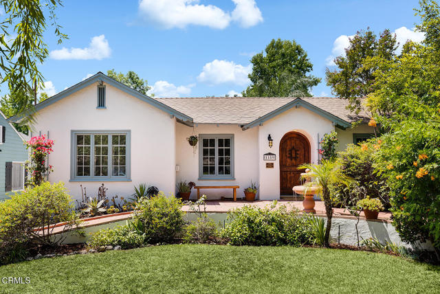 1159 N Chester Avenue, Pasadena CA: https://media.crmls.org/mediaz/063d8da9-455d-4970-ad17-704b3937acb1.jpg
