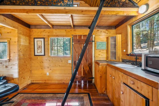 35425 Stonewall Drive, Shingletown CA: https://media.crmls.org/mediaz/063dddf2-6bd6-4de8-8ab6-1a6409b5a445.jpg