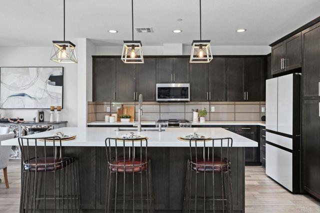 Detail Gallery Image 11 of 59 For 3122 Salina Rd, Carlsbad,  CA 92010 - 3 Beds | 2/1 Baths