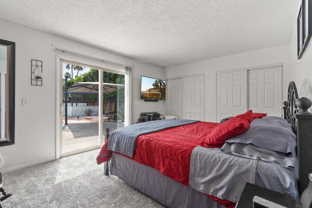 526 N Sunset Way, Palm Springs CA: https://media.crmls.org/mediaz/063f6dd1-07a8-4d59-82ff-85daf03c96f2.jpg