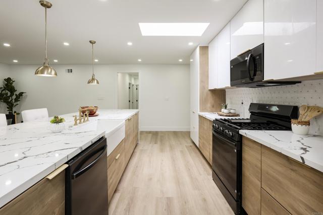 Detail Gallery Image 15 of 68 For 4380 Rolfe Rd, San Diego,  CA 92117 - 3 Beds | 2 Baths