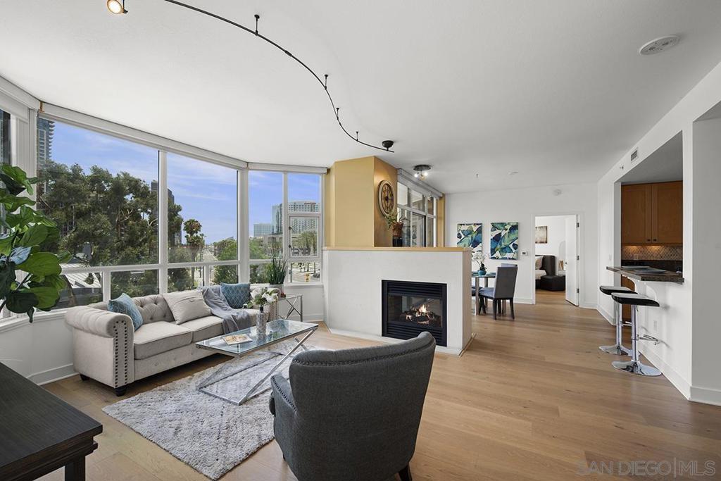 700 W Harbor Drive #402