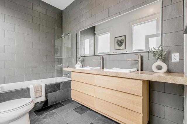 473 South Van Ness Avenue, San Francisco CA: https://media.crmls.org/mediaz/0640c847-fa7c-4ae2-915d-82fa1e262cef.jpg