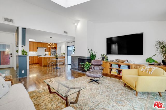 3719 Butler Avenue, Los Angeles CA: https://media.crmls.org/mediaz/0641f089-c75c-4232-b04e-187d382e0e4e.jpg