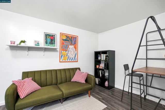 2020 17Th Ave, Oakland CA: https://media.crmls.org/mediaz/0641f135-d254-4eca-aa54-eae3f8a1e5c6.jpg