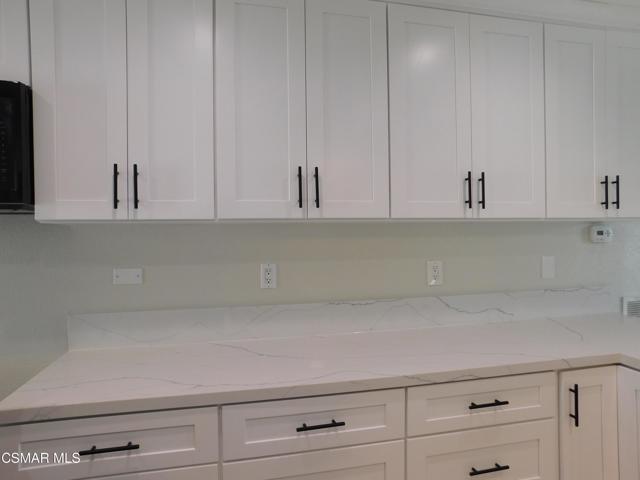 559 Stoney Peak Court, Simi Valley CA: https://media.crmls.org/mediaz/0642f2e8-c8de-4dfa-a0d1-a5b83bea766f.jpg