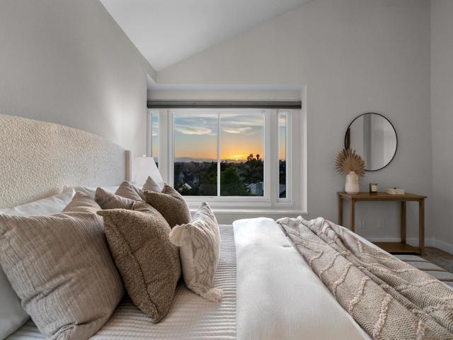 4906 Corte Playa de Castilla, San Diego CA: https://media.crmls.org/mediaz/0643639e-2825-4ac1-93ad-1afbb38dd9cc.jpg