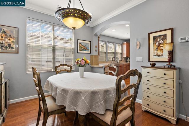 26 Warhol Way, Pleasant Hill CA: https://media.crmls.org/mediaz/064432ae-a56c-46b2-ae05-6f956d479bce.jpg