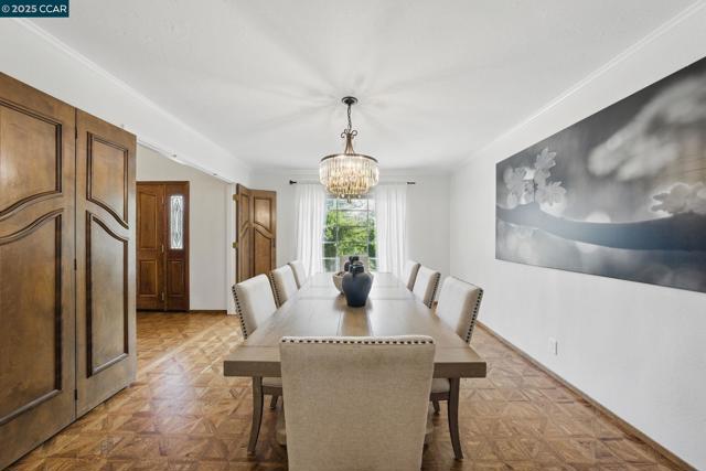 3938 Los Arabis Dr, Lafayette CA: https://media.crmls.org/mediaz/0645a067-f7f4-45b4-8fef-d3fbaebd087c.jpg