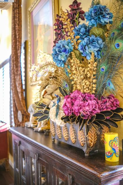 3252 Carpenter Way, San Ramon CA: https://media.crmls.org/mediaz/0645d1c6-07d1-493a-88ec-65ddbf2b4cf2.jpg