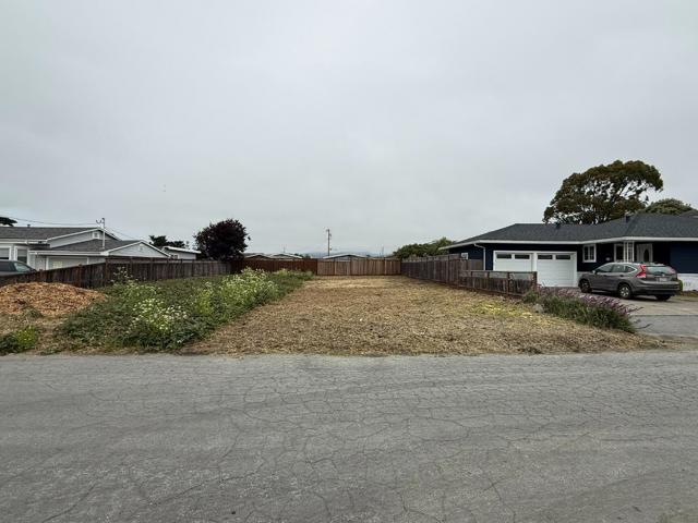 0 Grove Street, Half Moon Bay CA: https://media.crmls.org/mediaz/0645d677-2b37-42bf-abdc-ff1132860545.jpg