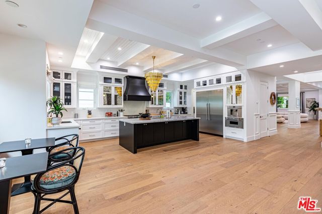 5162 Otis Avenue, Tarzana CA: https://media.crmls.org/mediaz/064682fd-6bc9-405e-bcda-361a65e6bcb3.jpg