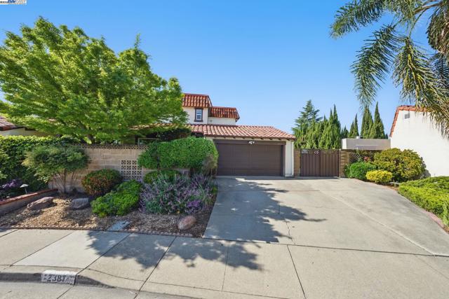 2387 Gomes Rd, Fremont CA: https://media.crmls.org/mediaz/0646f654-1a17-42f5-803c-324cd4b4d470.jpg