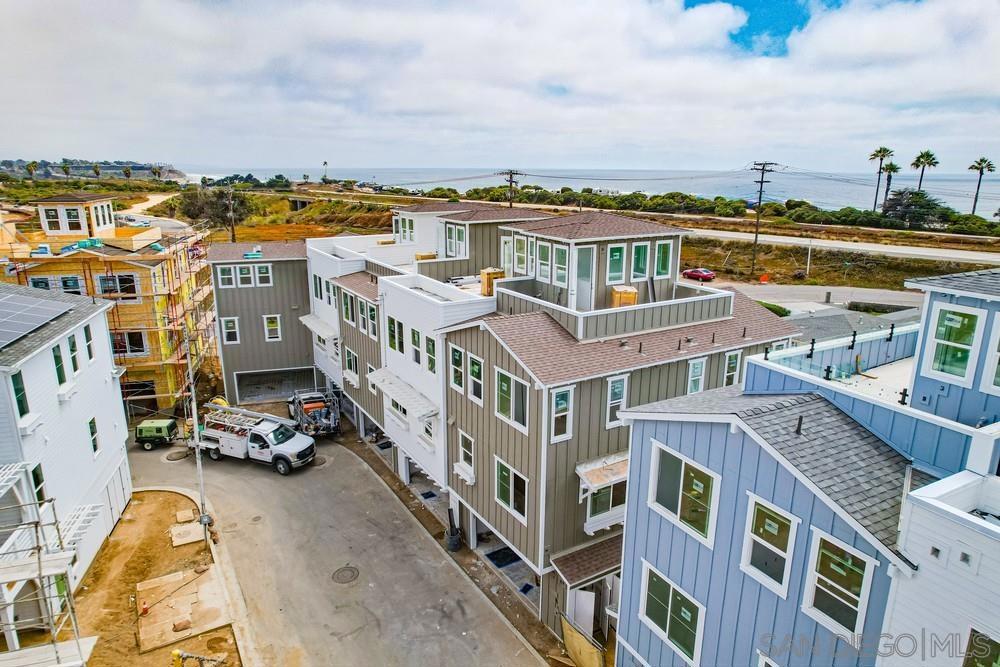 MLS #250033793SD img 10