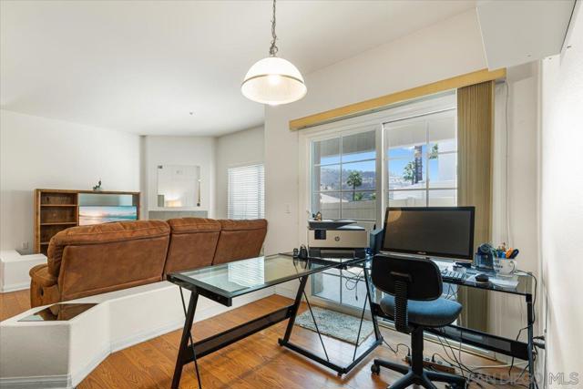 2715 Lake Pointe Dr., Spring Valley CA: https://media.crmls.org/mediaz/0647d929-7c10-42ef-8bb6-ee868740b835.jpg