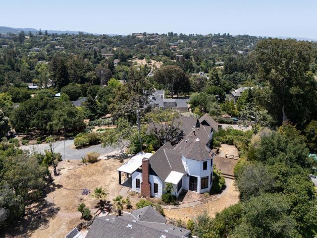 13888 Fremont Pines Lane, Los Altos Hills CA: https://media.crmls.org/mediaz/06481721-82a6-4ddd-b0a7-472149246542.jpg