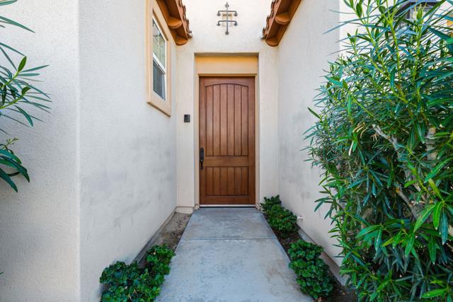 81945 Golden Star Way, La Quinta CA: https://media.crmls.org/mediaz/0648aa10-e511-4080-947e-f231b6f73a92.jpg