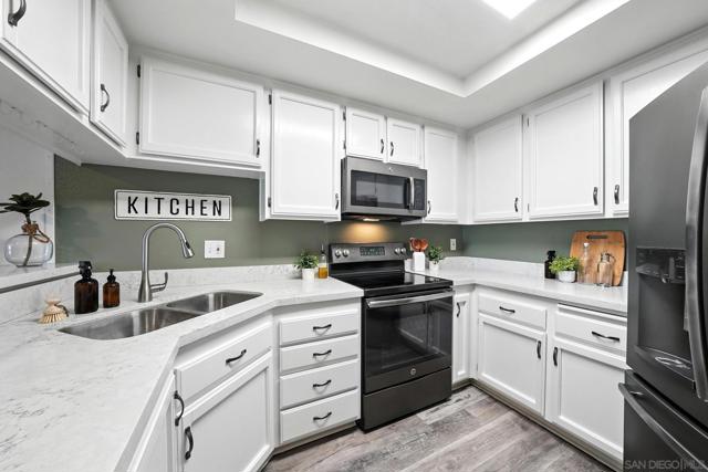 3930 60th Street, San Diego CA: https://media.crmls.org/mediaz/0648e8eb-0299-4a66-9e1d-0d668e013fb9.jpg