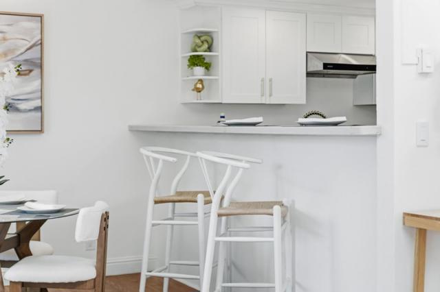 20212 Northcove Square, Cupertino CA: https://media.crmls.org/mediaz/0648fb54-1f5f-4ce3-b5e0-cde1ef4fb601.jpg