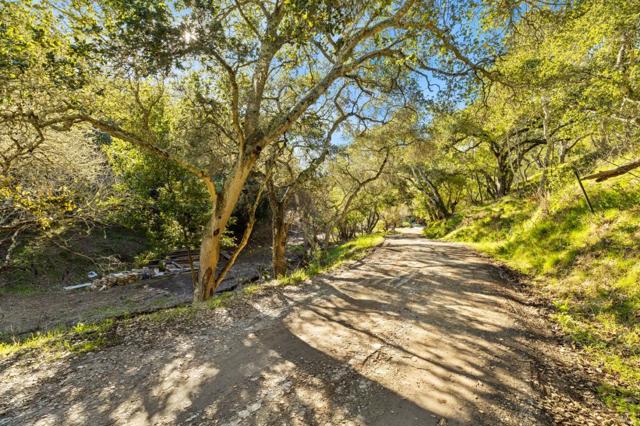 4 El Vanada Road, Redwood City CA: https://media.crmls.org/mediaz/064928c5-934c-4062-b851-ef1befed4507.jpg